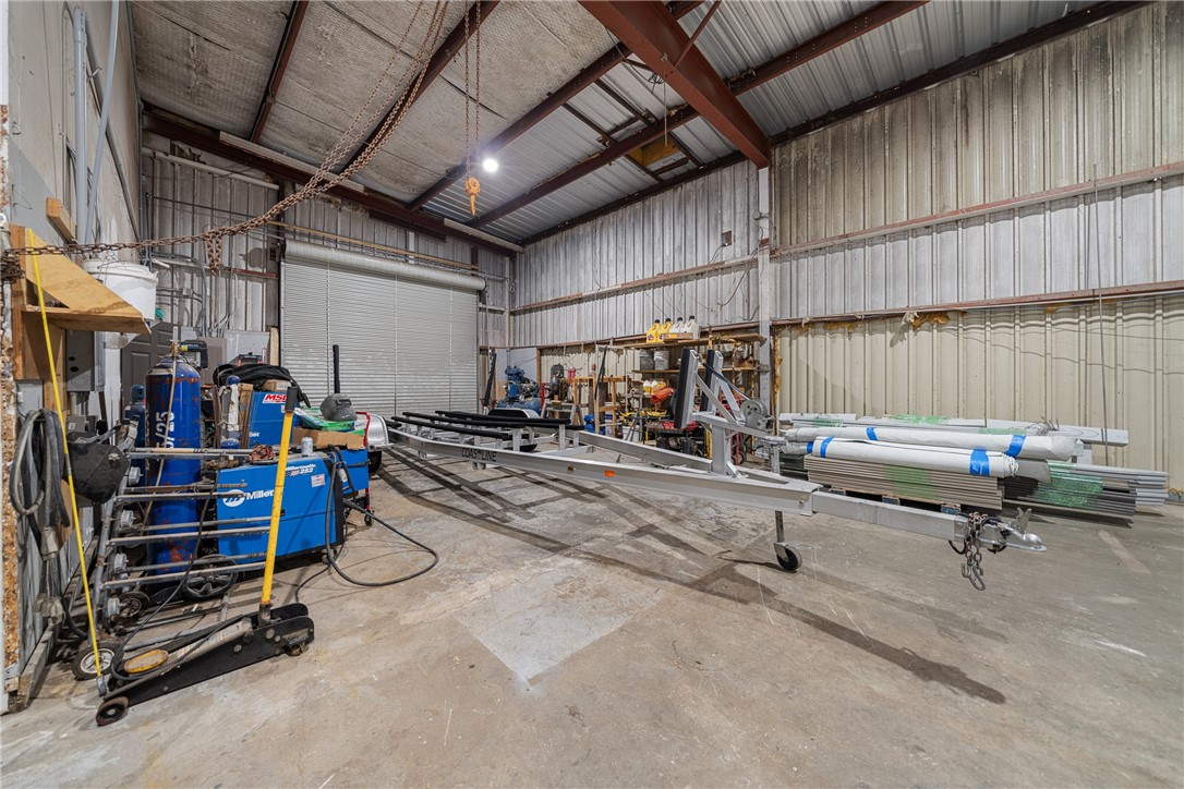 721 Nas Dr Property Photo 20