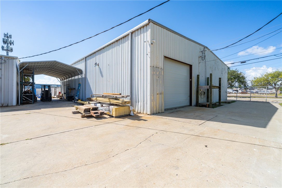 721 Nas Dr Property Photo 30