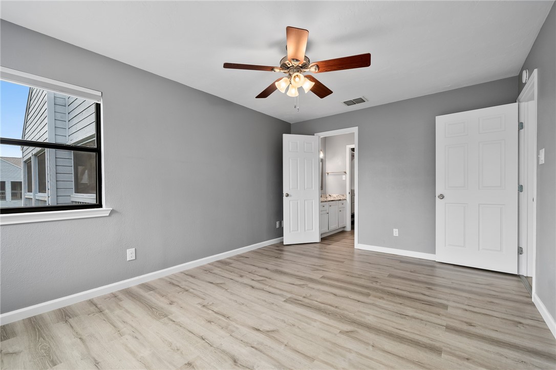 209 Forest 214 Property Photo 24