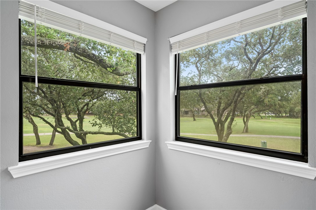 209 Forest 214 Property Photo 29