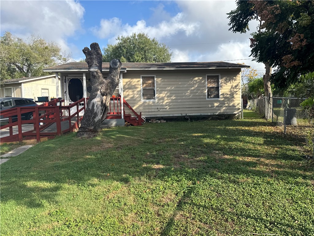1506 Dorado St Property Photo 2