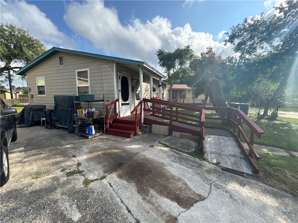 1506 Dorado St Property Photo 13