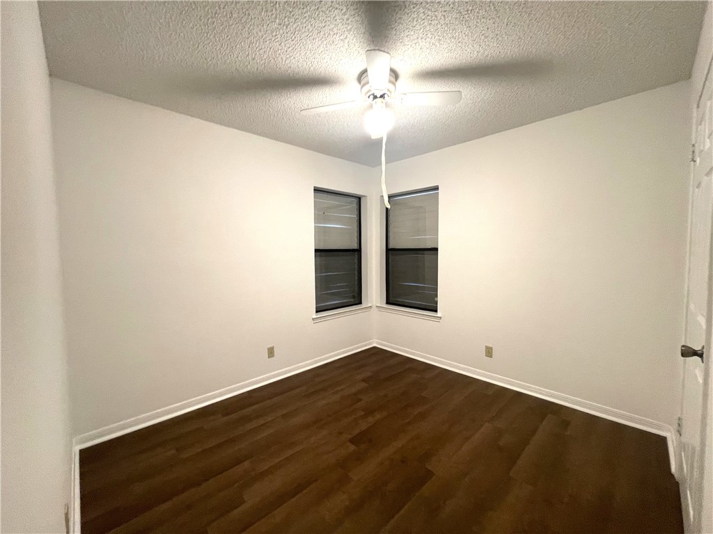 2992 Lakeview Dr E Property Photo 26
