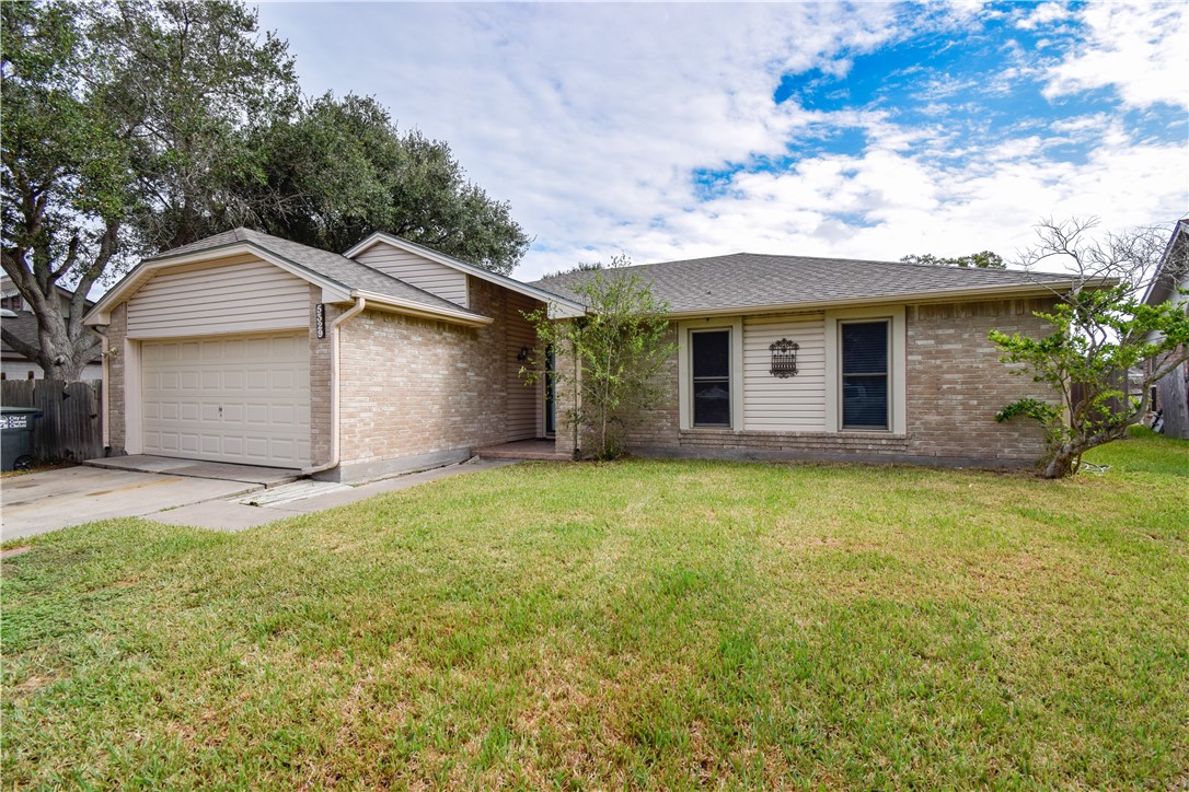 5329 Inverness Dr Property Photo 1