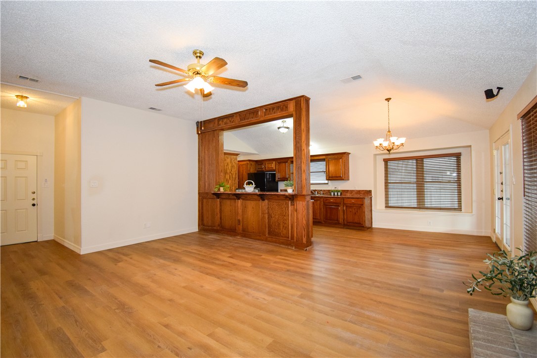 5329 Inverness Dr Property Photo 4