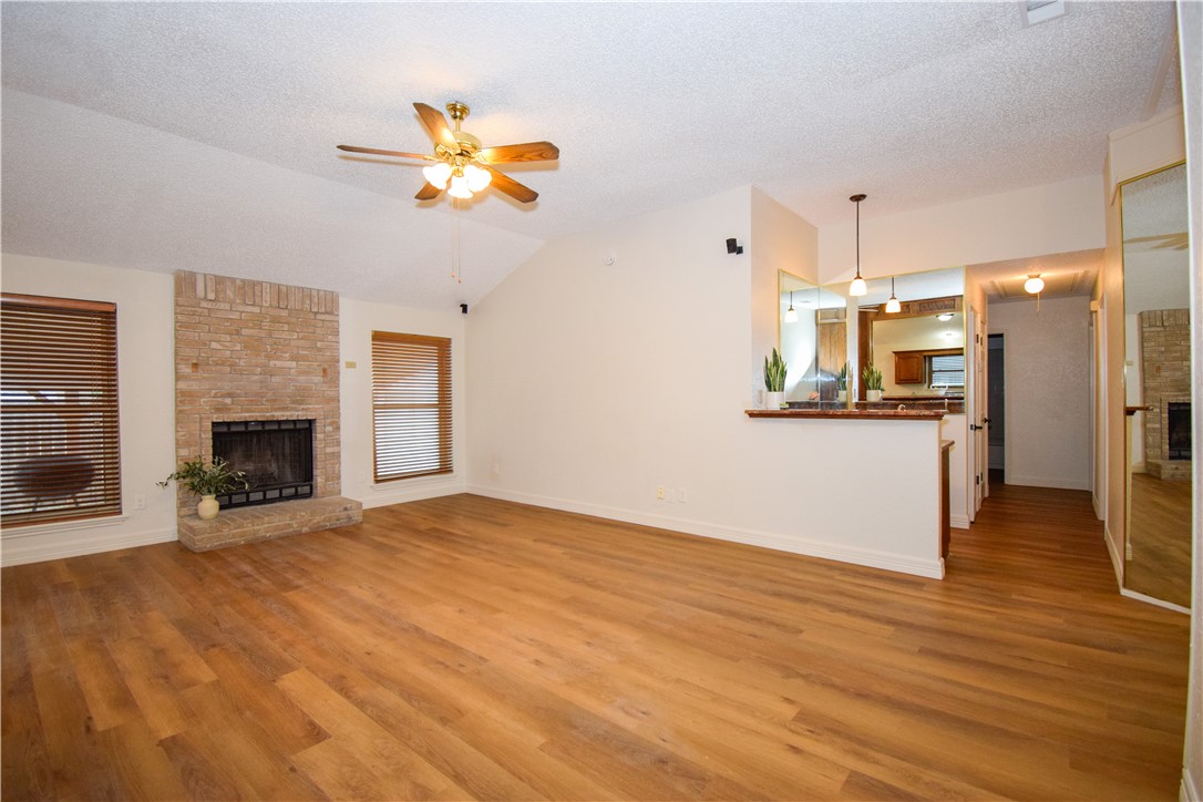 5329 Inverness Dr Property Photo 6