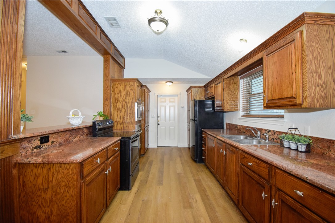 5329 Inverness Dr Property Photo 7