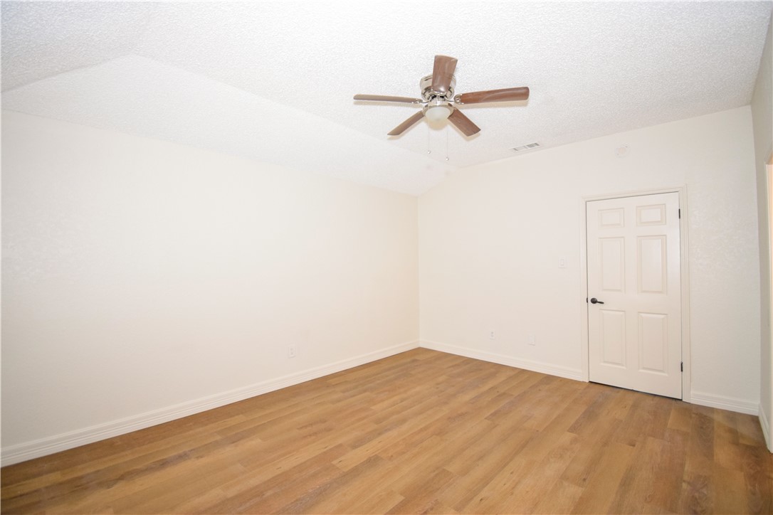 5329 Inverness Dr Property Photo 12