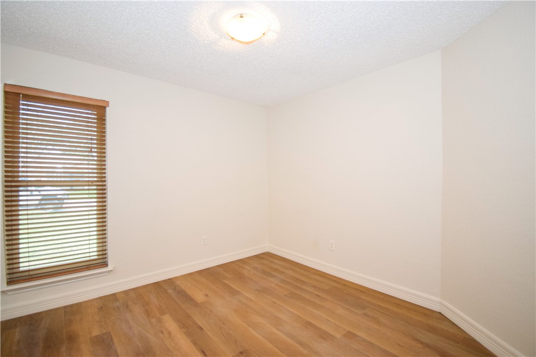 5329 Inverness Dr Property Photo 22