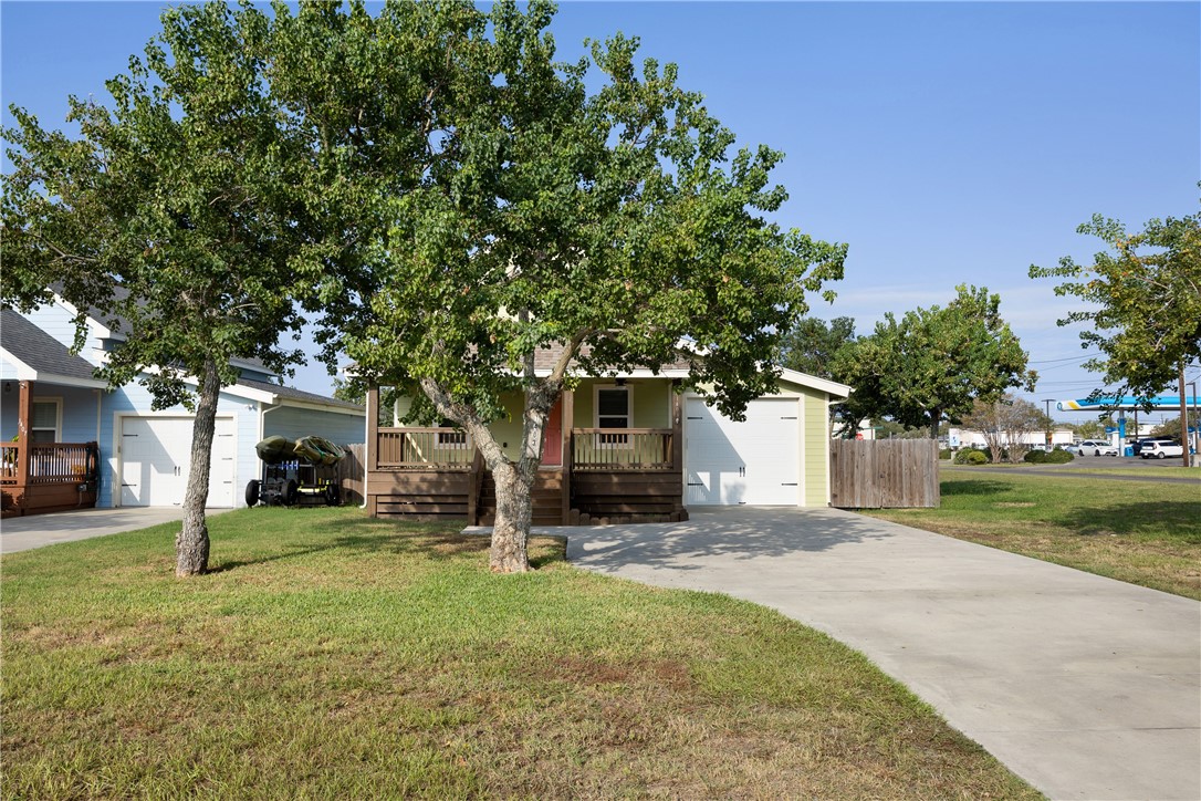 1403 S Young St Property Photo 2