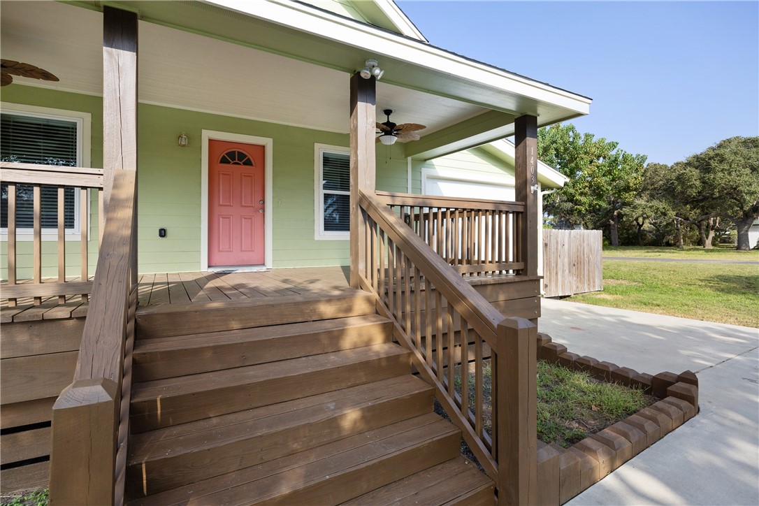1403 S Young St Property Photo 4
