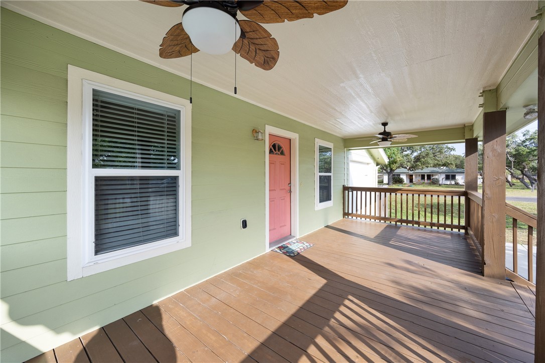 1403 S Young St Property Photo 6