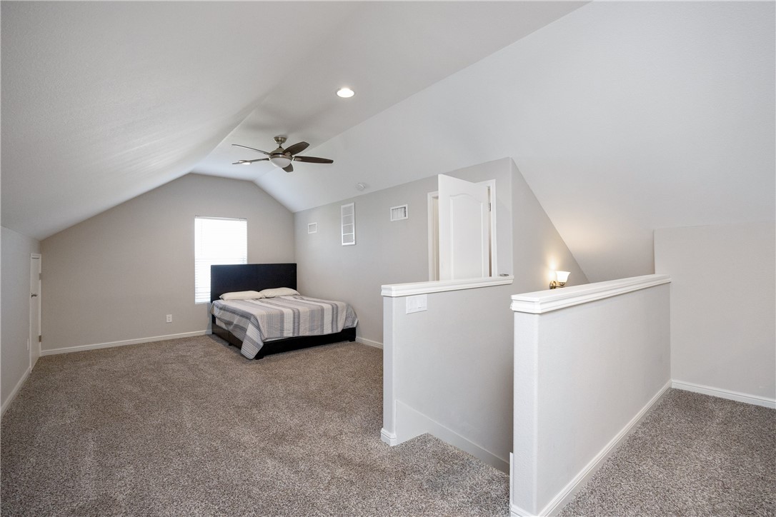 1403 S Young St Property Photo 23