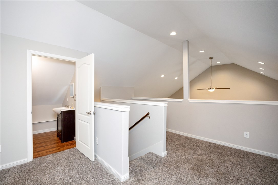 1403 S Young St Property Photo 27