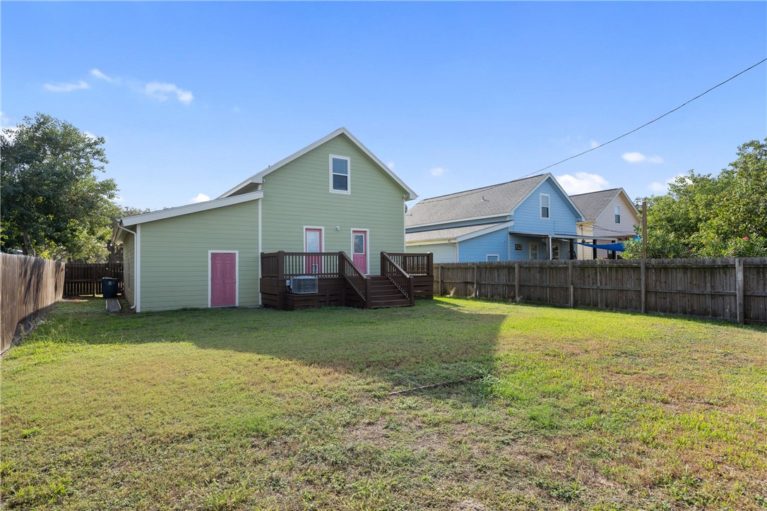 1403 S Young St Property Photo 34