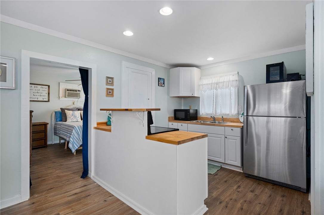 120 Water St Property Photo 16