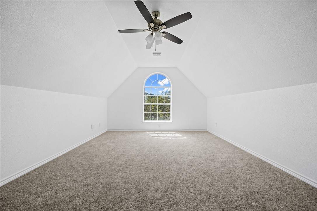 2310 Edgewater Ct Property Photo 29