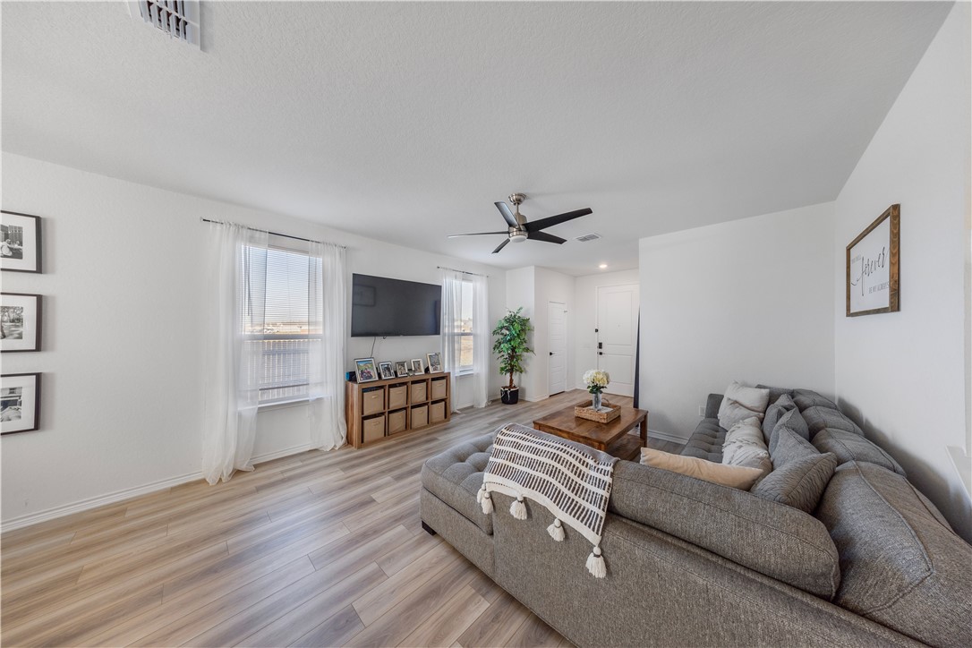 13246 Lorena Ochoa Property Photo 6