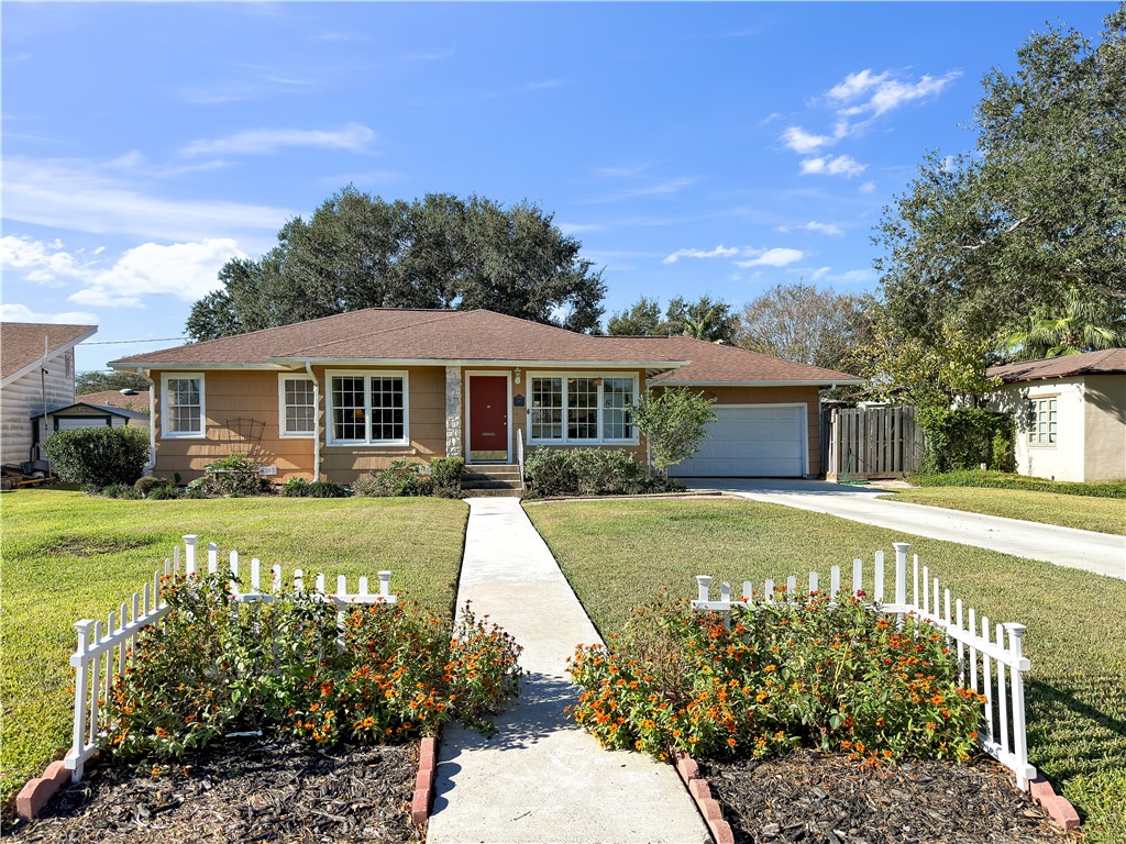 3307 San Antonio St Property Photo