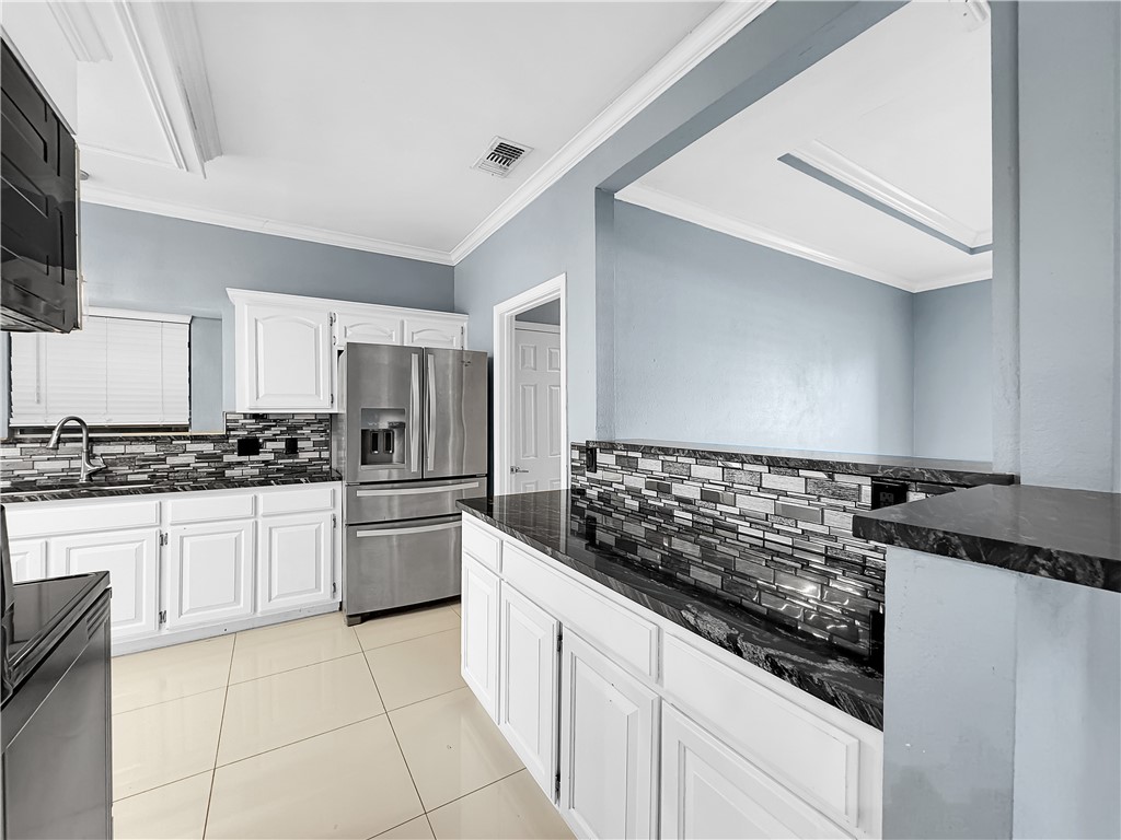 4533 Cedar Pass Dr Property Photo 16