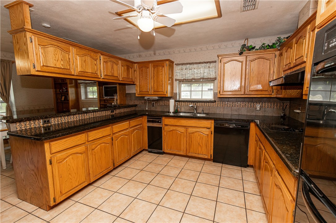 4713 Meadowlark Lane Property Photo 5