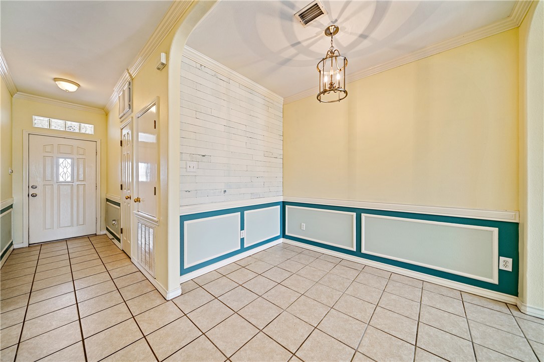 14825 Dasmarinas Dr Property Photo 3
