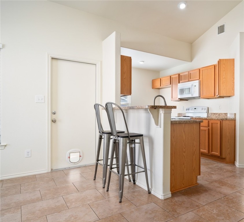 110 Pecan Harbor St Property Photo 8