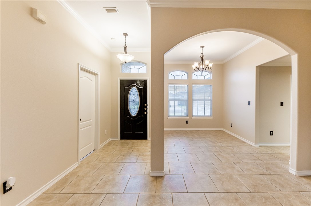 6825 Wall St Property Photo 4