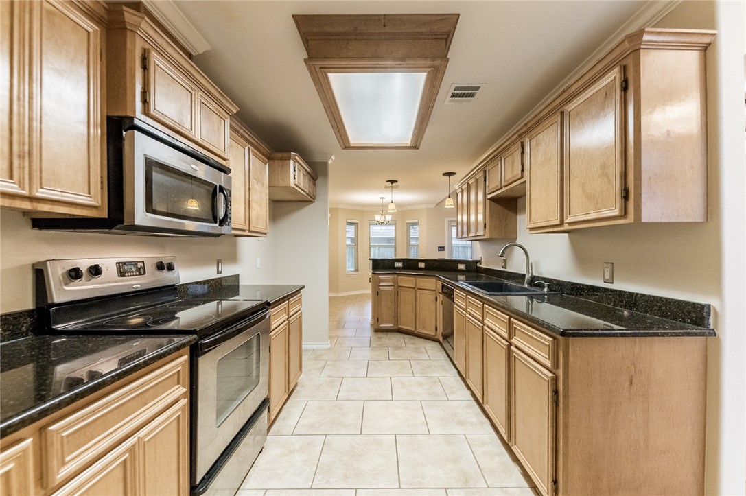 6825 Wall St Property Photo 8