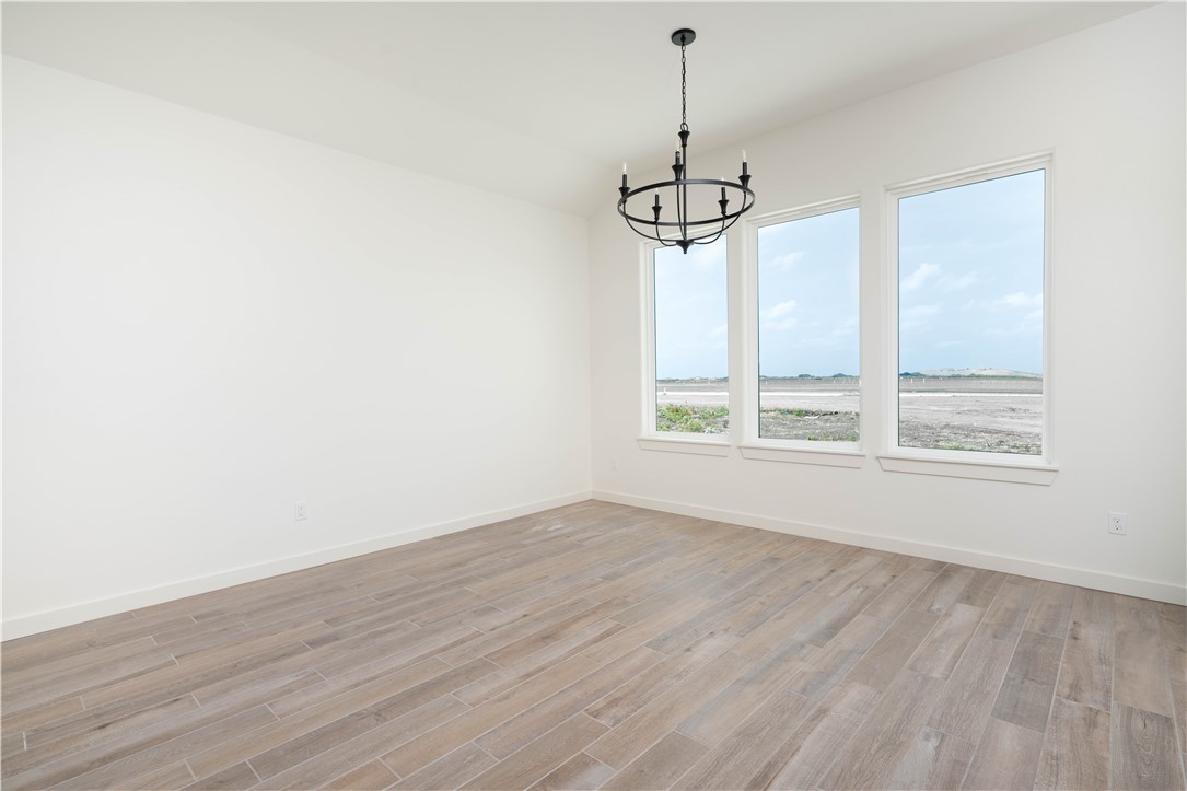 1402 Lois Chesney St Property Photo 11