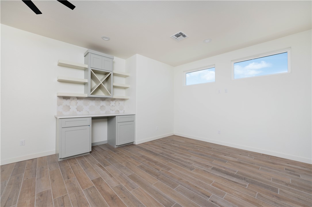 1402 Lois Chesney St Property Photo 13