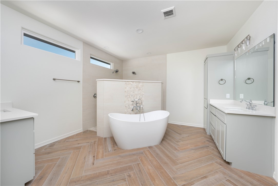 1402 Lois Chesney St Property Photo 19