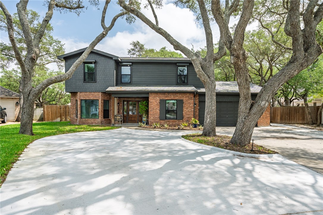 208 Doral Property Photo 1