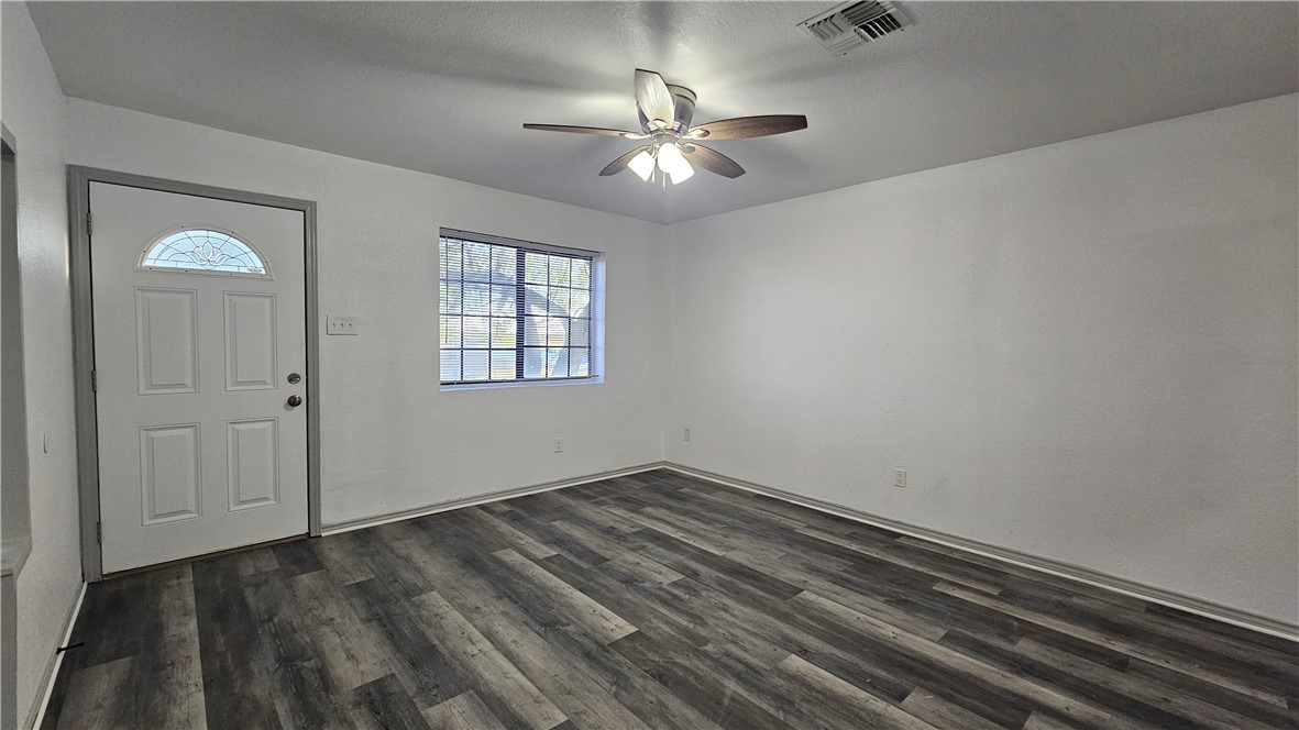 1717 Triple Crown Dr Property Photo 2