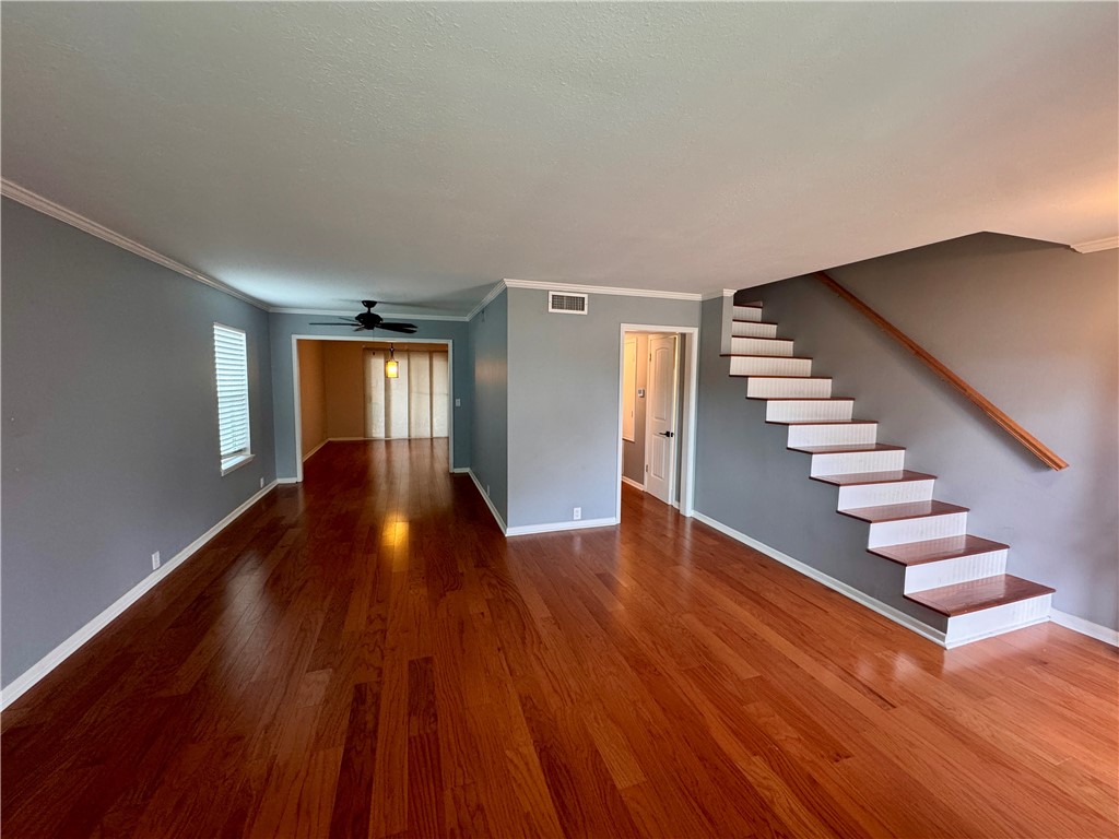 20 Townhouse Property Photo 4