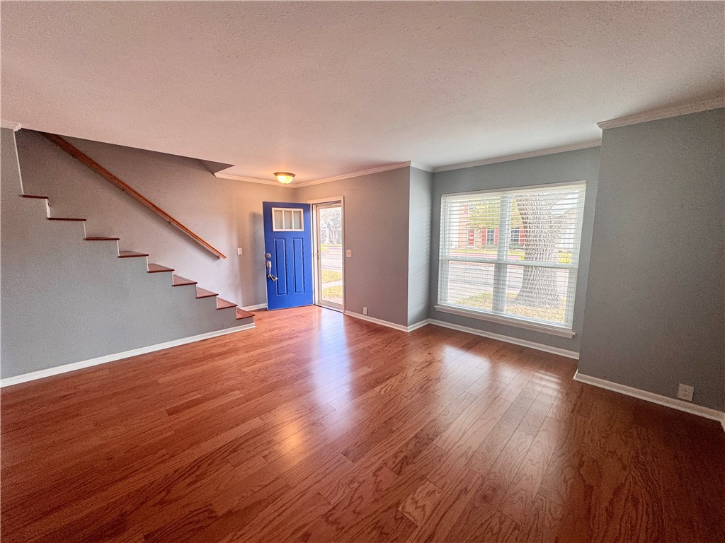 20 Townhouse Property Photo 5