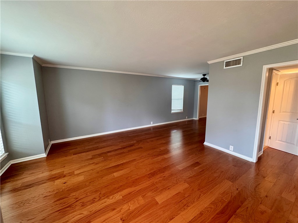 20 Townhouse Property Photo 6