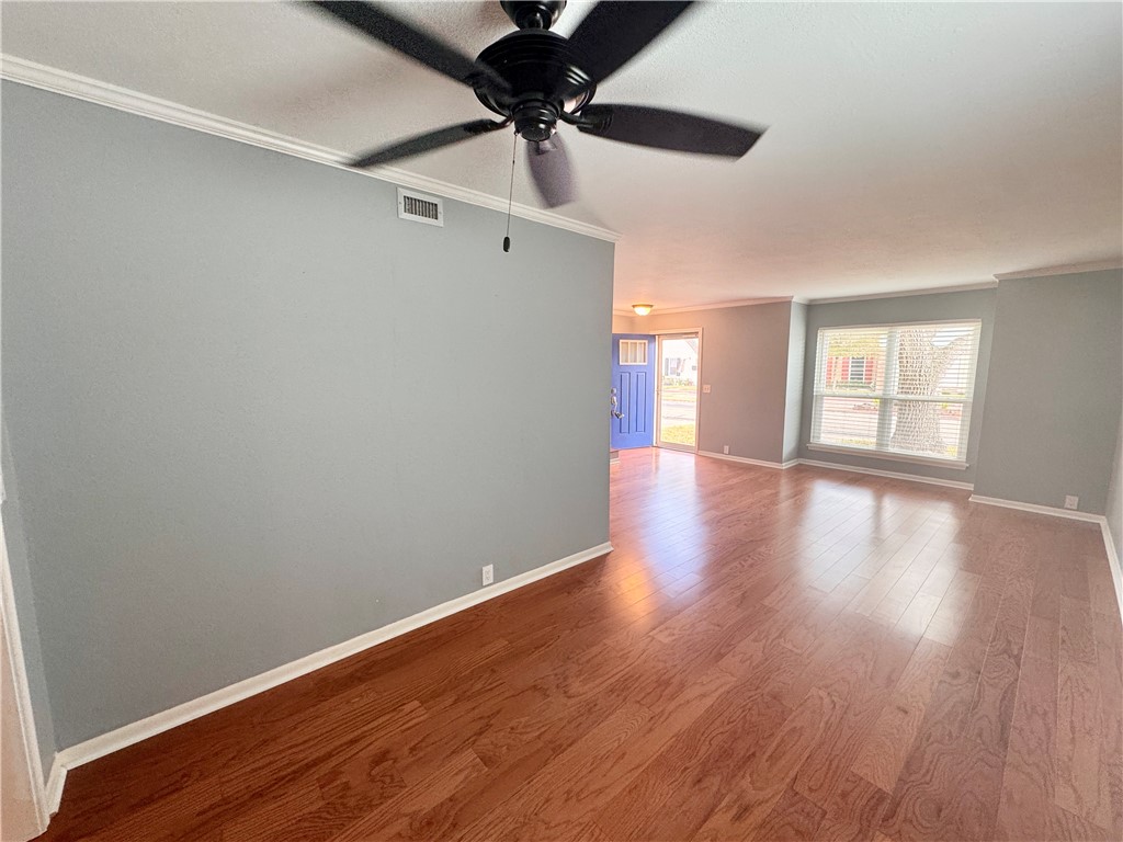 20 Townhouse Property Photo 9