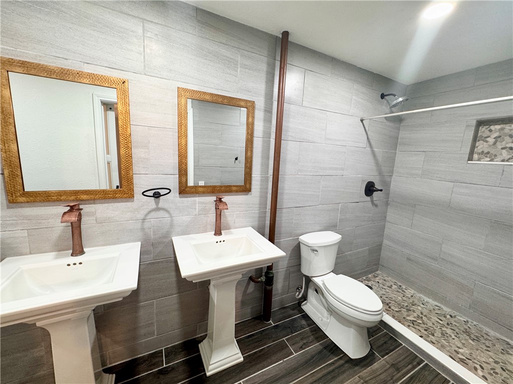 20 Townhouse Property Photo 15