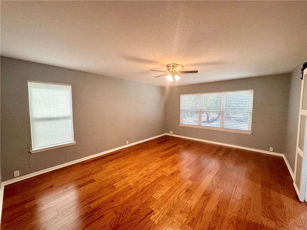 20 Townhouse Property Photo 26