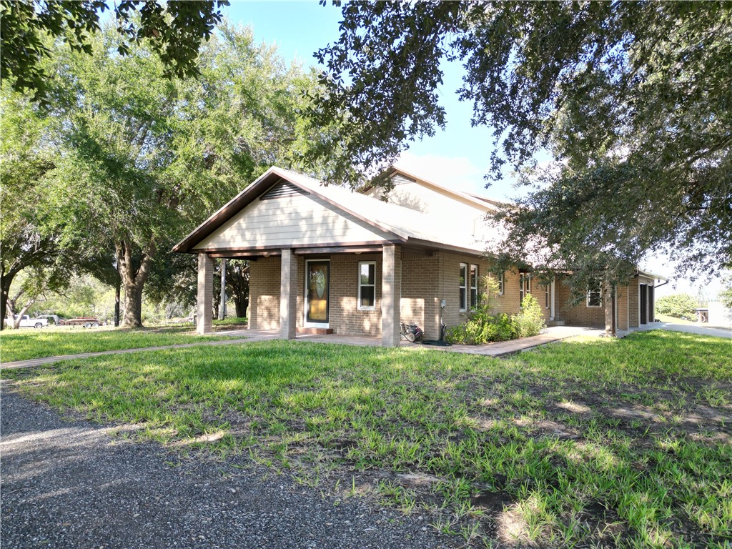 100 County Road 305 Property Photo 1