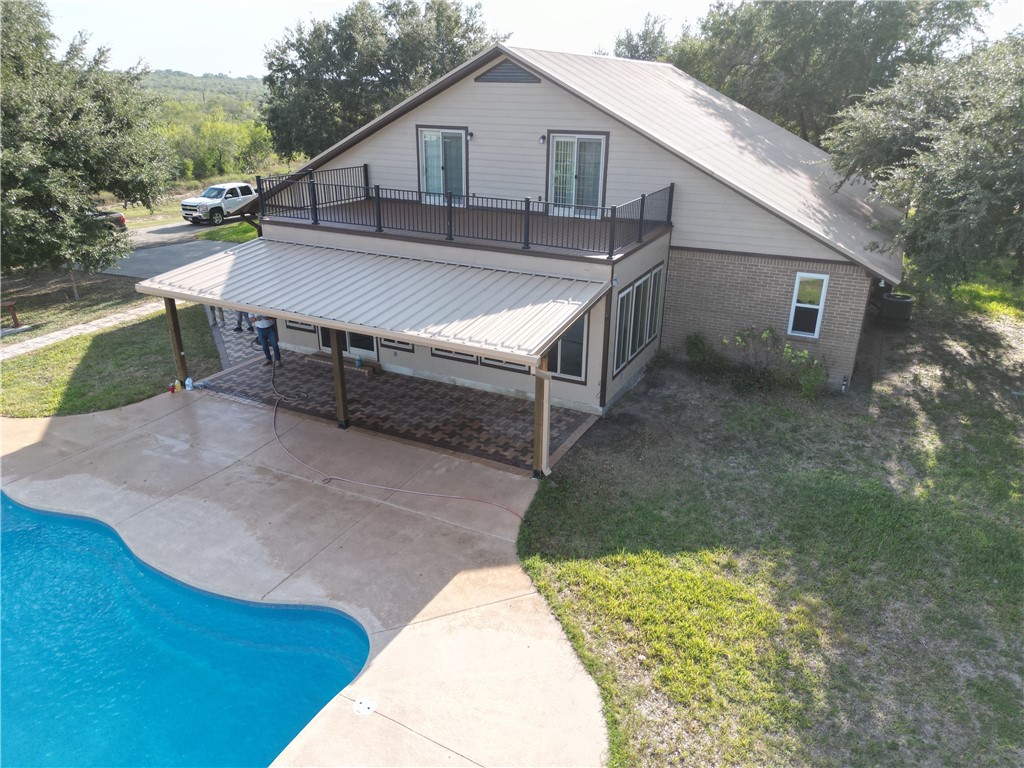100 County Road 305 Property Photo 2