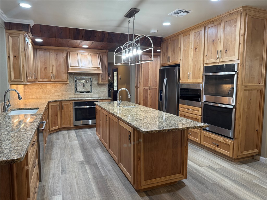 100 County Road 305 Property Photo 5