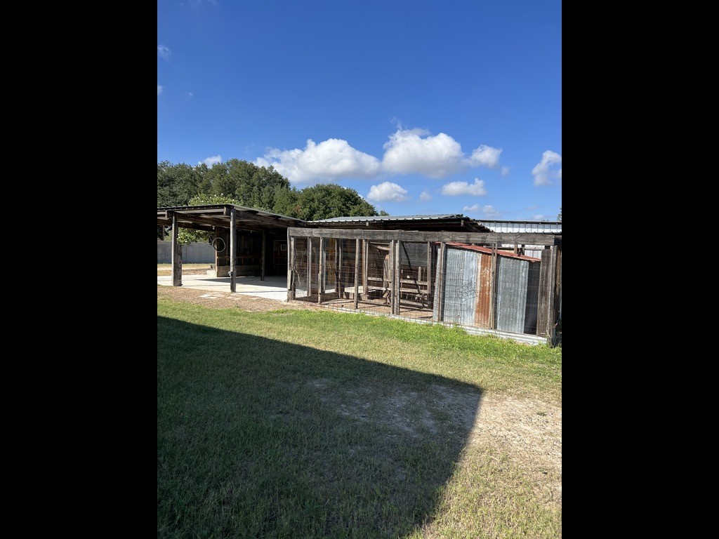 100 County Road 305 Property Photo 34