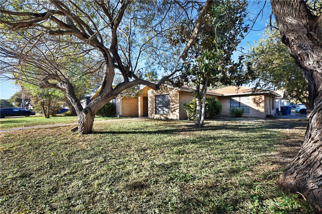 123 W Janin Circ Property Photo 3