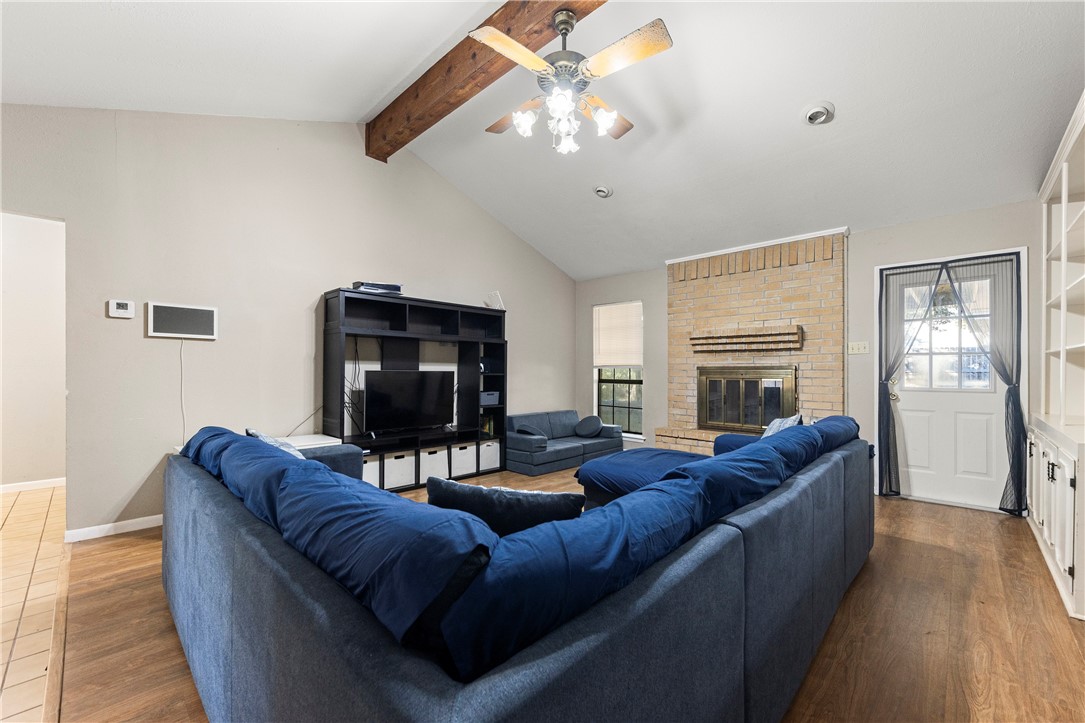 123 W Janin Circ Property Photo 6