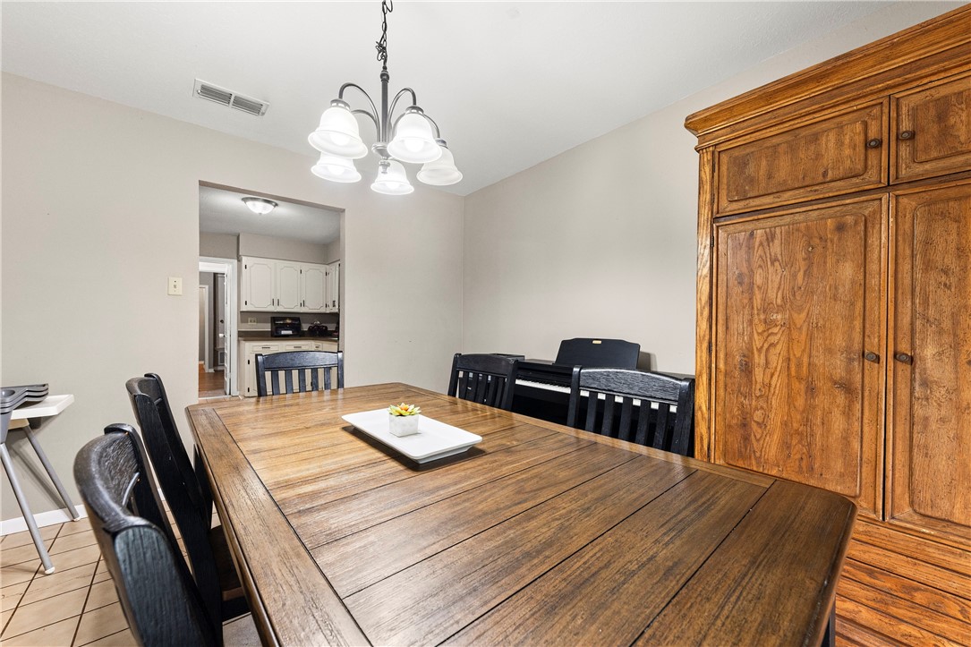 123 W Janin Circ Property Photo 10