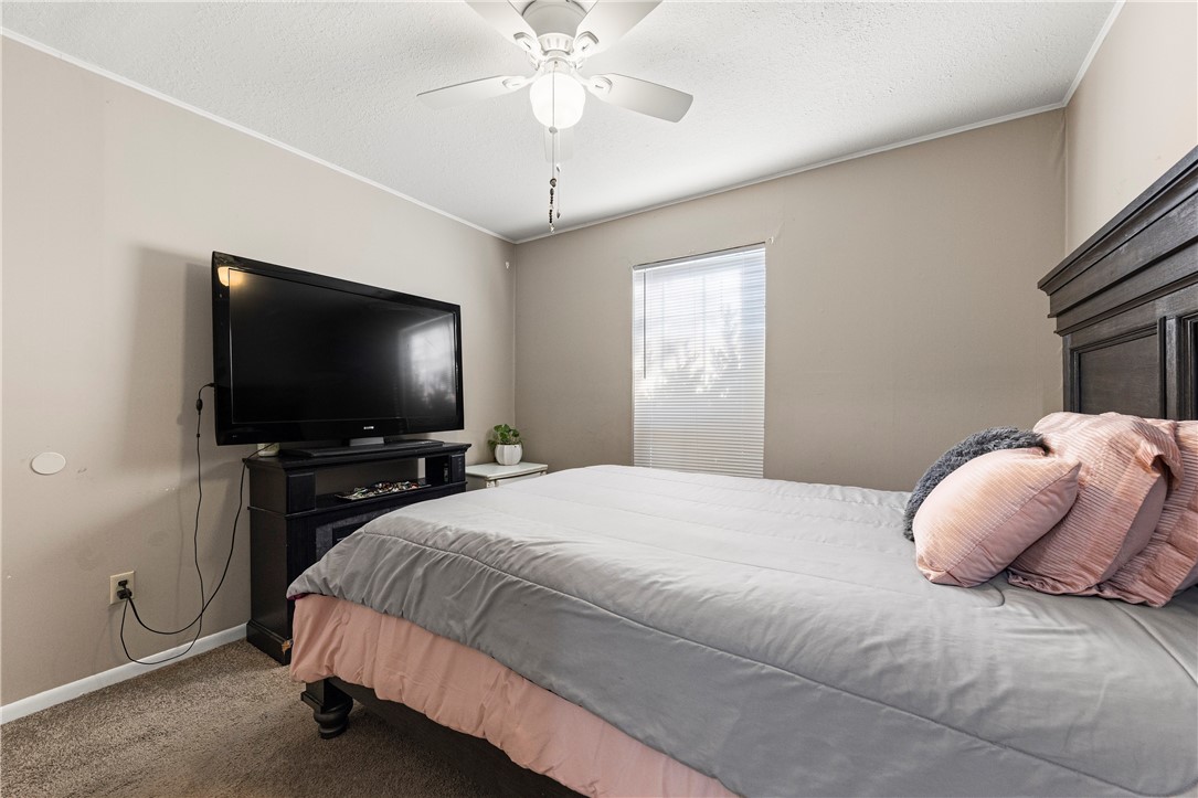 123 W Janin Circ Property Photo 25