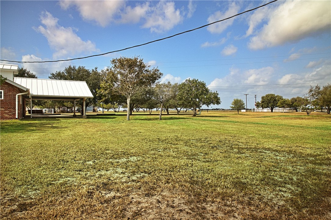 13789 Fm 1944 Property Photo 7