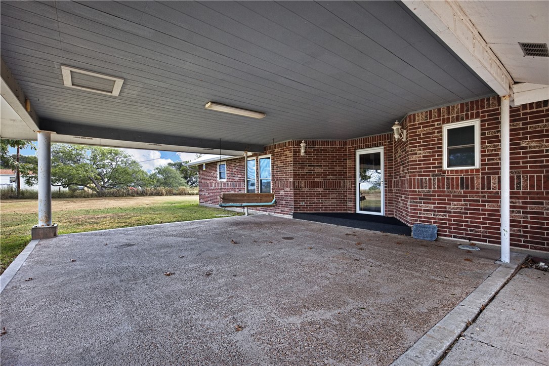 13789 Fm 1944 Property Photo 8